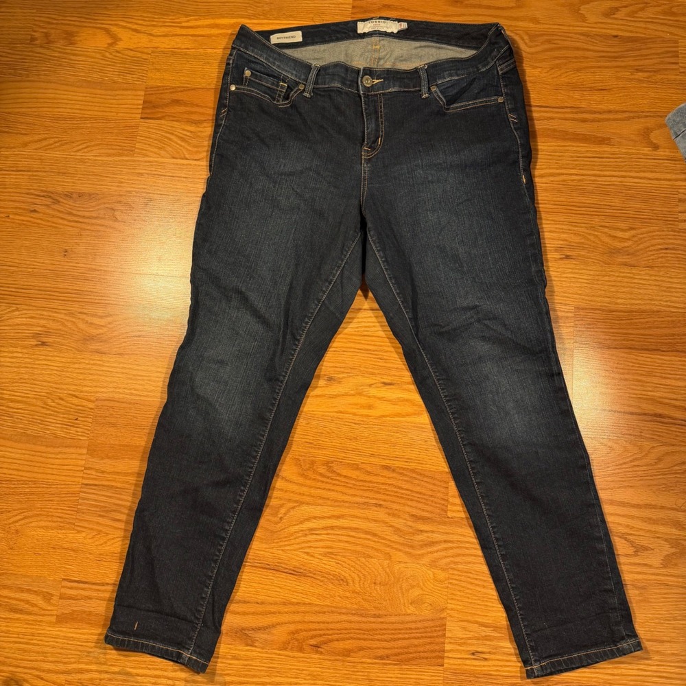 Torrid Boyfriend Dark Wash Denim Jeans Plus Size 14R Stretch Relaxed Fit